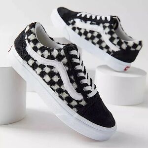 Vans Old Skool Sherpa Faux Fur Black White Checker Shoes Women's Size 5